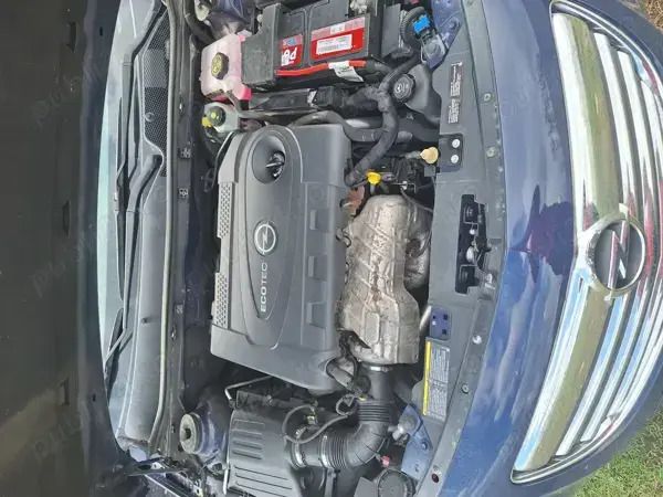 Utilizat 2009 Opel Insignia Hatchback | 2.650 EUR (Preț OK) - Imagine 1/4