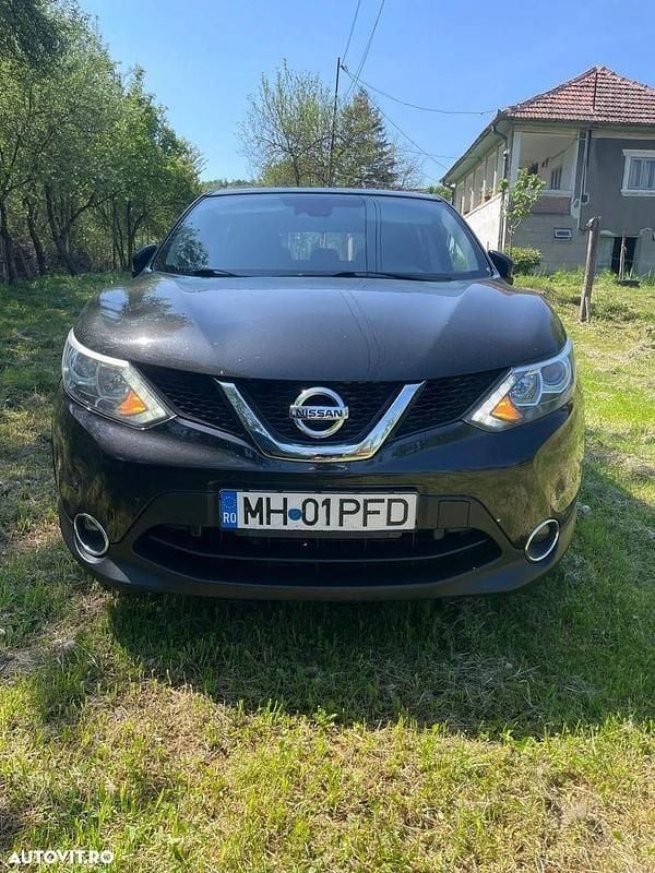 Negru Utilizat 2015 Nissan Qashqai SUV | 9.499 EUR (Preț bun) - Imagine 1/4
