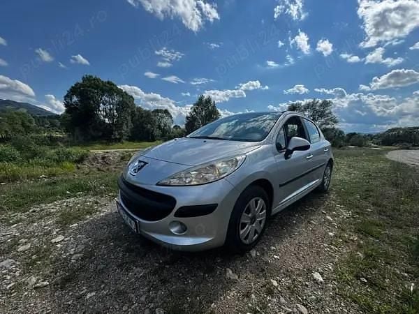Gri Utilizat 2007 Peugeot 207 Hatchback | 1.990 EUR (Puțin scump) - Imagine 1/4