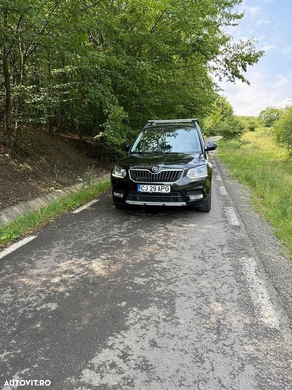 Negru Utilizat 2015 Skoda Yeti Ambition SUV | 7.200 EUR (Super Preț) - Imagine 1/4