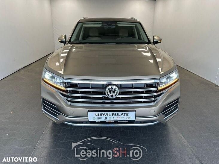 Bej Utilizat 2020 VW Touareg Elegance SUV | 44.030 EUR (Puțin scump) - Imagine 1/4