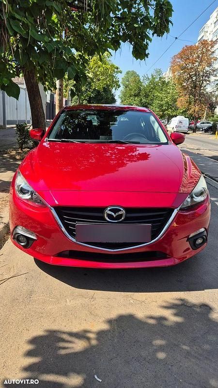 Culoarerosu Utilizat 2016 Mazda 3 Hatchback | 10.300 EUR (Preț bun) - Imagine 1/4