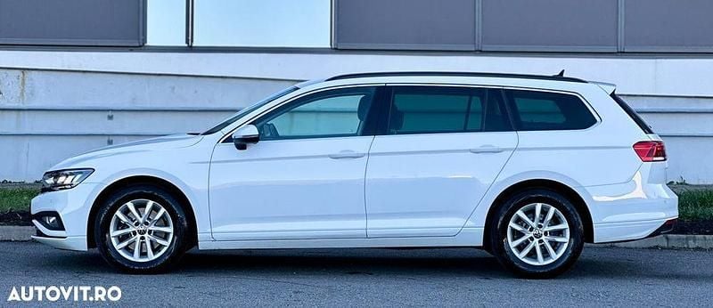 Second-hand VW Passat Elegance 150 CP (110 kW) 2022 Culoarealb Break