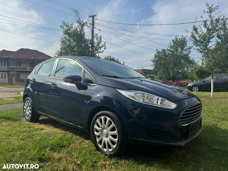 Albastru Utilizat 2015 Ford Fiesta Titanium Hatchback | 3.299 EUR (Super Preț) - Imagine 1/4