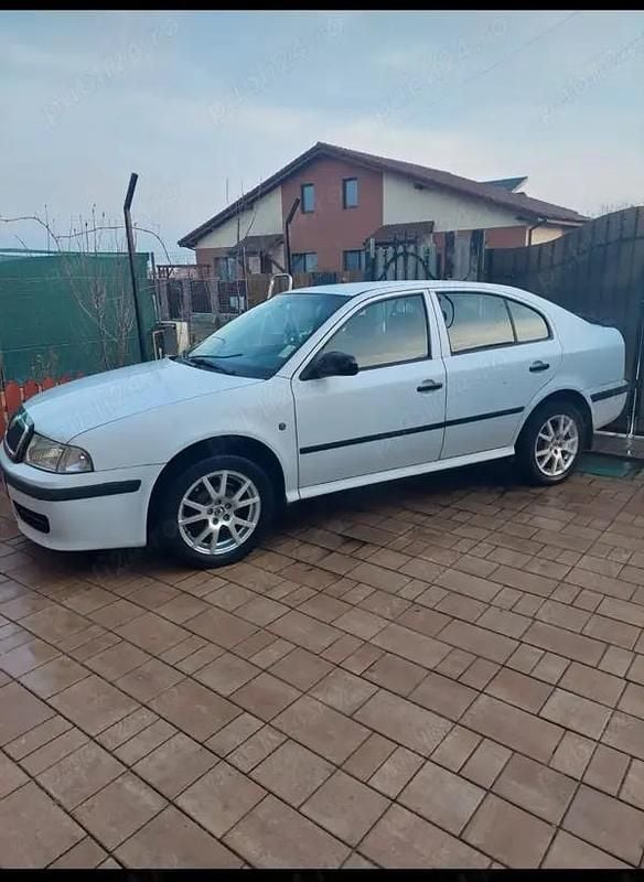 Utilizat 2009 Skoda Octavia Berlinǎ | 1.800 EUR (Super Preț) - Imagine 1/4