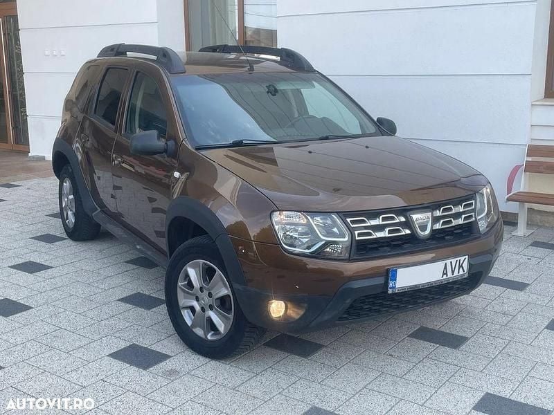 Culoaremaro Utilizat 2016 Dacia Duster Lauréate SUV | 8.450 EUR (Super Preț) - Imagine 1/4