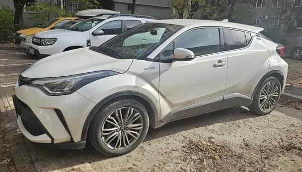 Second-hand Toyota C-HR 184 CP (135 kW) 2021 Alb SUV