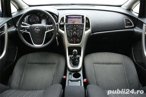 Second-hand Opel Astra 125 CP (91 kW) 2011 Albastru Berlinǎ