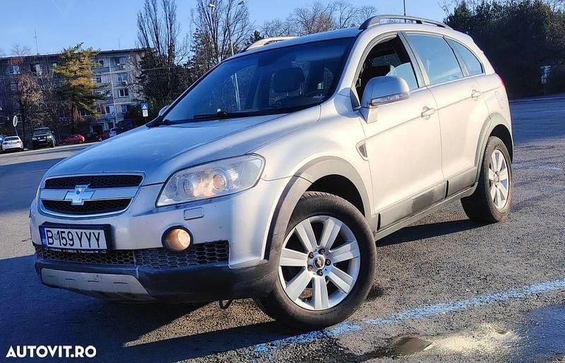 Culoaregri Second-hand 2008 Chevrolet Captiva LT SUV | 3.990 EUR (Preț bun) - Imagine 1/4