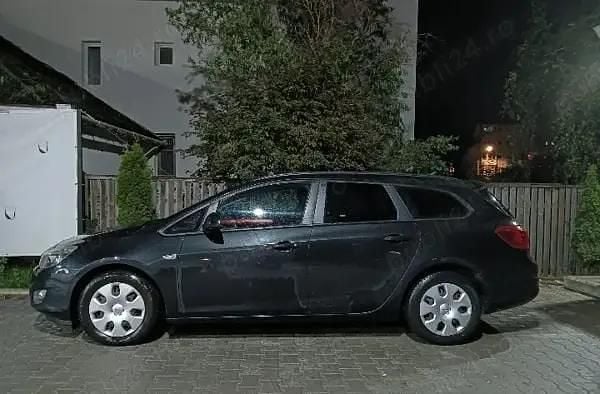 Utilizat 2012 Opel Astra Break | 4.200 EUR - Imagine 1/4