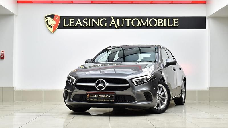 Gri Utilizat 2019 Mercedes A200 Hatchback | 18.990 EUR - Imagine 1/4