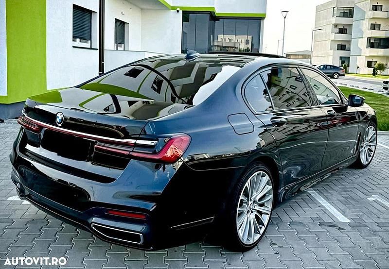 Second-hand BMW 730L Comfort Edition 286 CP (210 kW) 2022 Culoarenegru Berlinǎ