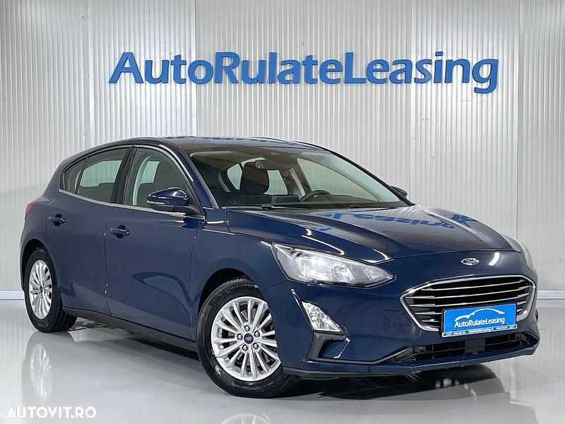 Second-hand Ford Focus Titanium 150 CP (110 kW) 2020 Culoarealbastru Hatchback