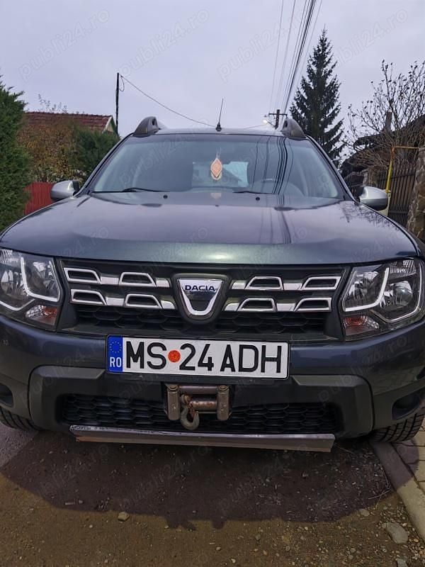 Second-hand Dacia Duster 110 CP (80 kW) 2016 Gri SUV