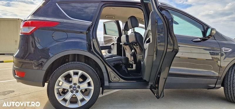 Second-hand Ford Kuga Titanium 163 CP (119 kW) 2013 Culoarenegru SUV
