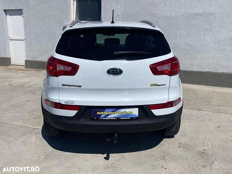 Second-hand Kia Sportage 116 CP (85 kW) 2012 Culoarealb SUV