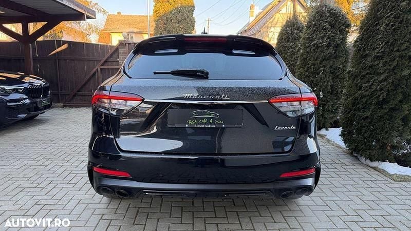 Second-hand Maserati Levante 430 CP (316 kW) 2021 Culoarenegru SUV