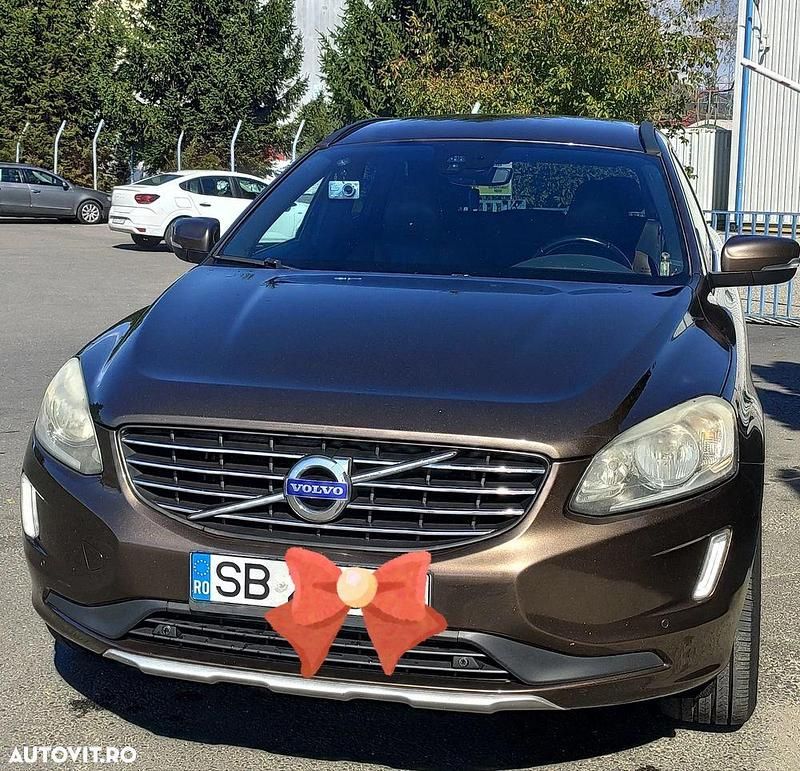 Culoaremaro Utilizat 2014 Volvo XC60 Ocean Race SUV | 10.900 EUR (Preț OK) - Imagine 1/4