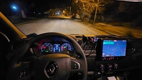 Alb Utilizat 2024 Renault Master Van | 44.999 EUR - Imagine 1/4