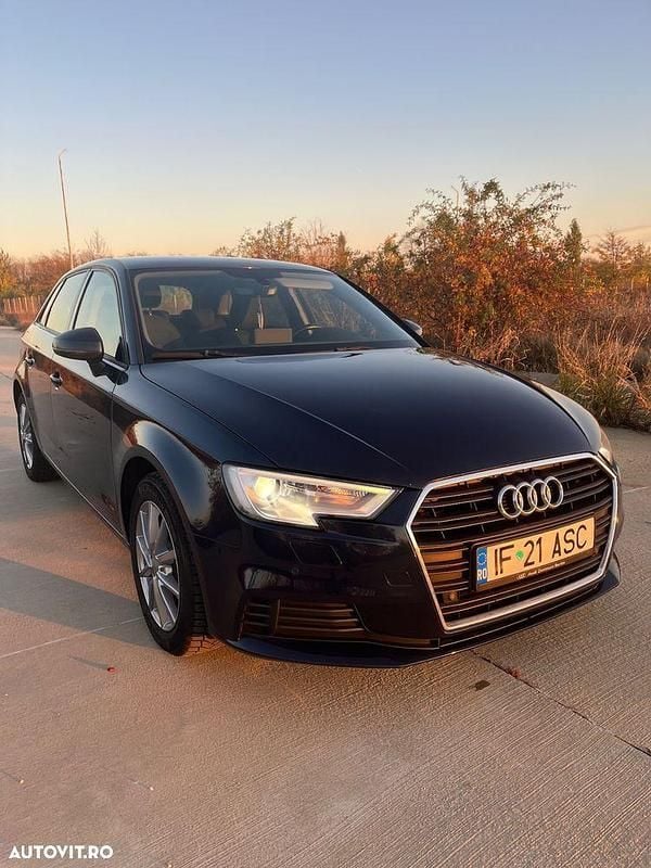 Albastru Utilizat 2016 Audi A3 Sportback Ambition Hatchback | 10.800 EUR (Preț bun) - Imagine 1/4