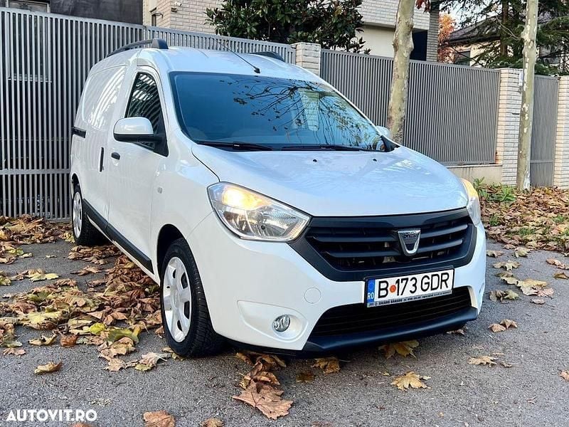 Culoarealb Utilizat 2017 Dacia Dokker Lauréate Monovolum | 5.900 EUR (Preț bun) - Imagine 1/4