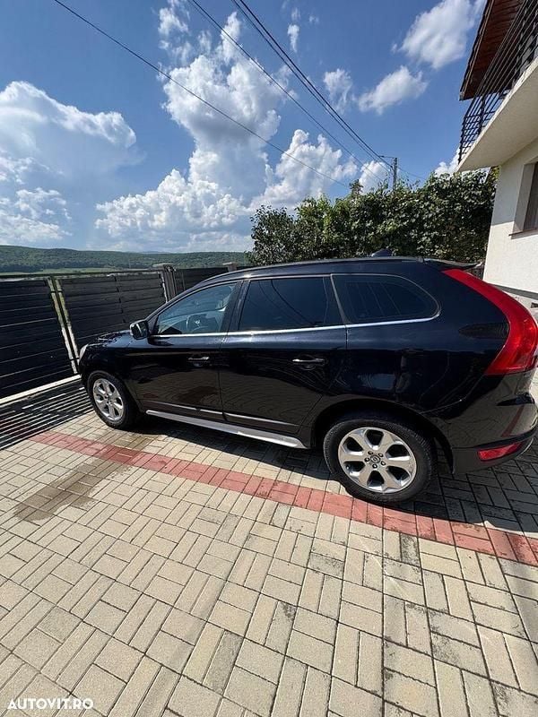Culoarenegru Utilizat 2009 Volvo XC60 Standard SUV | 8.350 EUR - Imagine 1/4