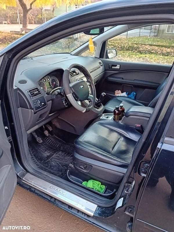 Second-hand Ford C-MAX 109 CP (80 kW) 2006 Culoarenegru Monovolum