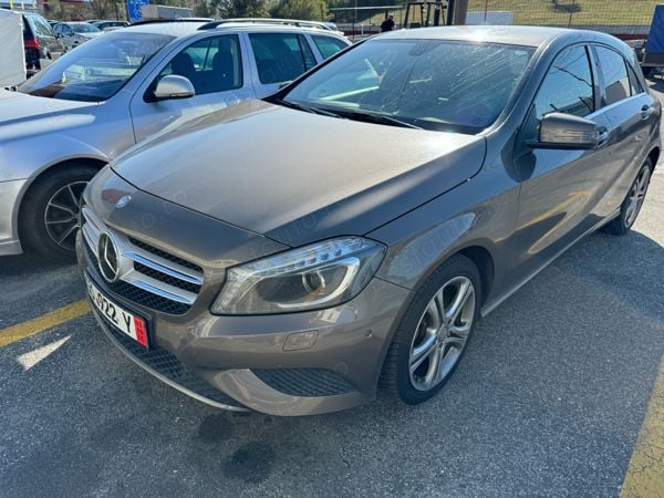 Utilizat 2013 Mercedes A220 Berlinǎ | 8.250 EUR - Imagine 1/4