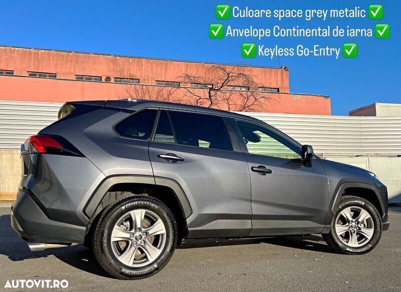 Second-hand Toyota RAV4 Hybrid Business Edition 178 CP (130 kW) 2022 Gri SUV