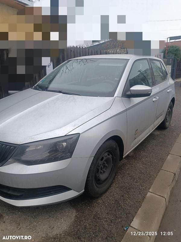 Culoareargint Utilizat 2015 Skoda Fabia Active | 6.100 EUR (Scump) - Imagine 1/4