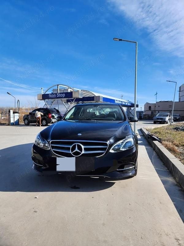 Utilizat 2015 Mercedes E220 Berlinǎ | 18.000 EUR - Imagine 1/4