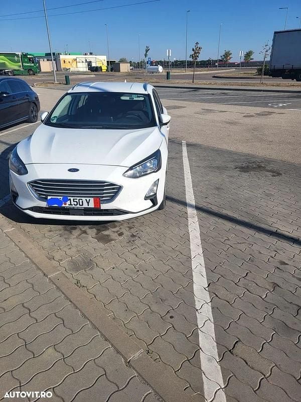 Culoarealb Utilizat 2019 Ford Focus Active Break | 8.200 EUR (Preț bun) - Imagine 1/4
