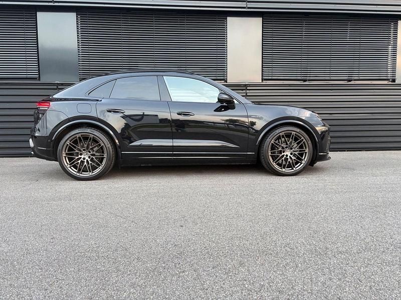 Utilizat 2024 Porsche Macan Turbo SUV | 123.253 EUR - Imagine 1/1