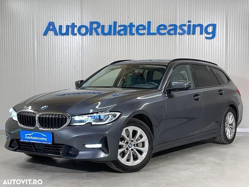 Culoaregri Utilizat 2021 BMW 330e Sport Line Break | 25.390 EUR (Preț OK) - Imagine 1/4