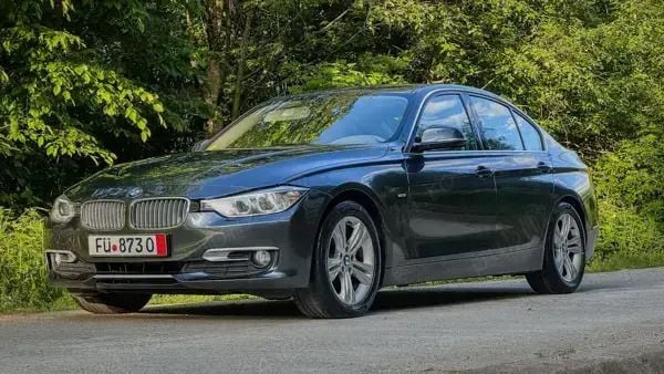 Utilizat 2013 BMW 320 Berlinǎ | 10.700 EUR (Puțin scump) - Imagine 1/4