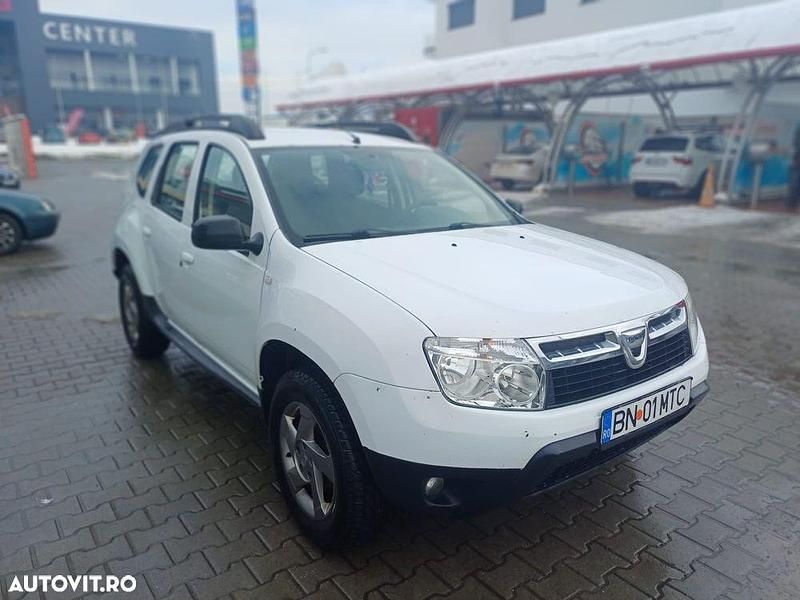 Culoarealb Second-hand 2011 Dacia Duster Lauréate SUV | 3.900 EUR (Scump) - Imagine 1/4