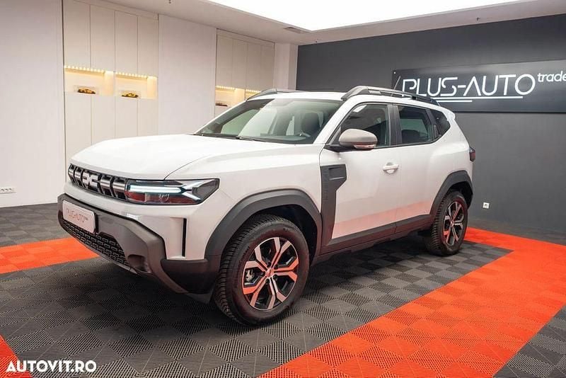 Alb Nouă 2025 Dacia Duster Expression SUV | 24.079 EUR (Scump) - Imagine 1/4