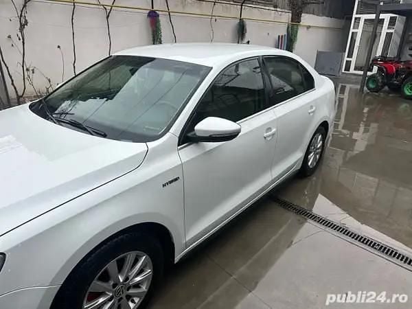 Utilizat 2015 VW Jetta Hybrid Berlinǎ | 7.200 EUR - Imagine 1/4