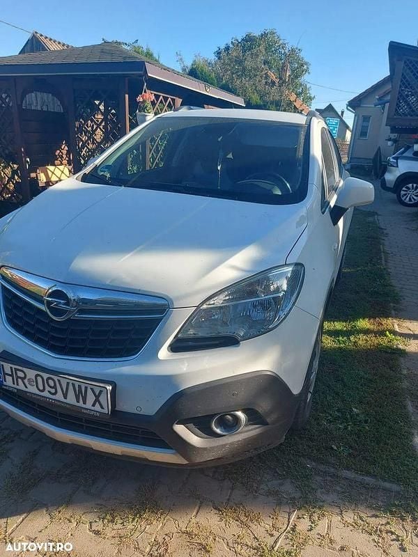 Culoarealb Utilizat 2013 Opel Mokka Enjoy SUV | 7.800 EUR (Preț OK) - Imagine 1/4