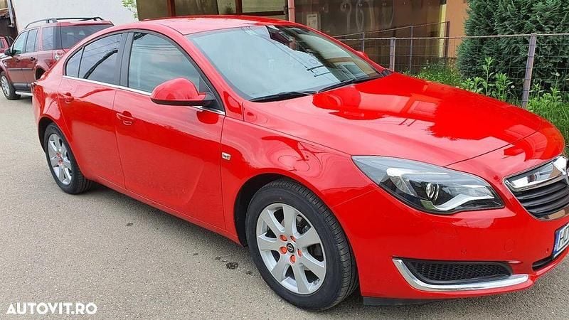 Culoarerosu Utilizat 2017 Opel Insignia Edition Berlinǎ | 8.990 EUR (Preț OK) - Imagine 1/4