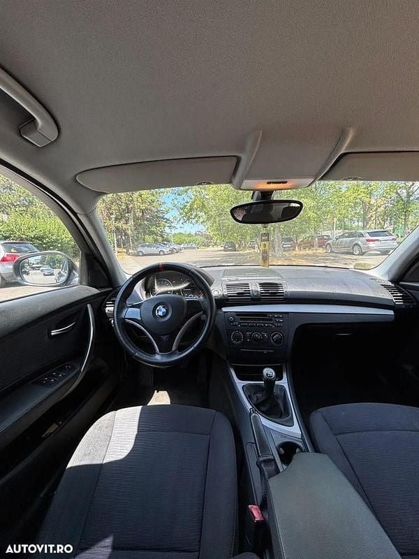 Second-hand BMW 116 Sport Line 116 CP (85 kW) 2010 Negru Hatchback