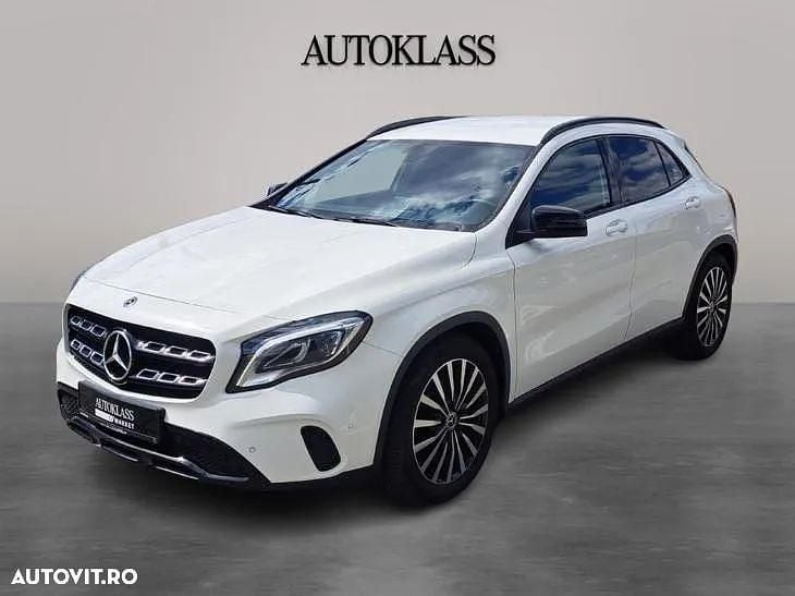 Culoarealb Utilizat 2019 Mercedes GLA220 SUV | 29.000 EUR (Scump) - Imagine 1/4