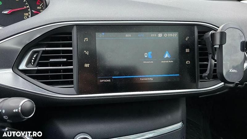 Second-hand Peugeot 308 Allure 130 CP (95 kW) 2019 Culoarenegru Hatchback