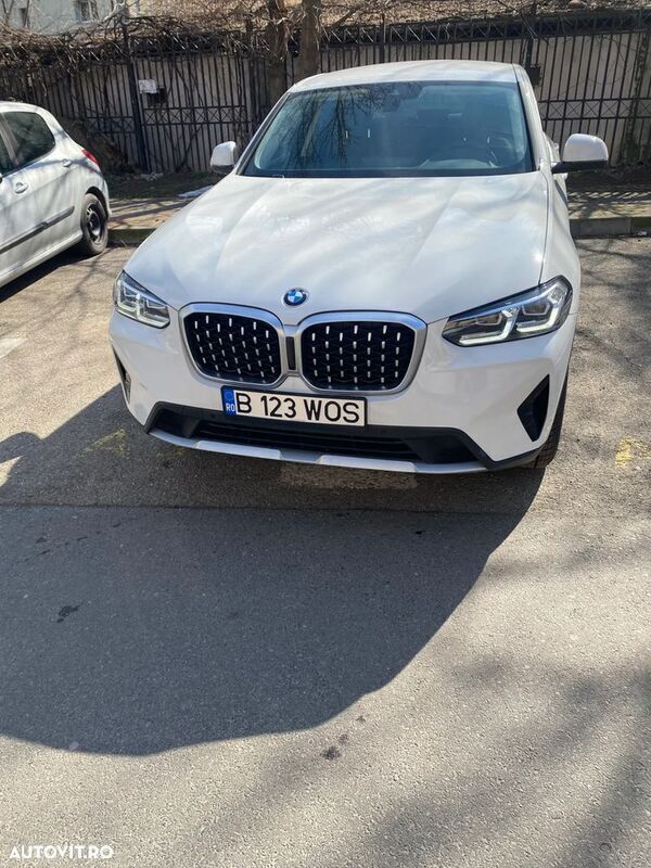 Alb Utilizat 2023 BMW X4 SUV | 49.000 EUR (Preț bun) - Imagine 1/4