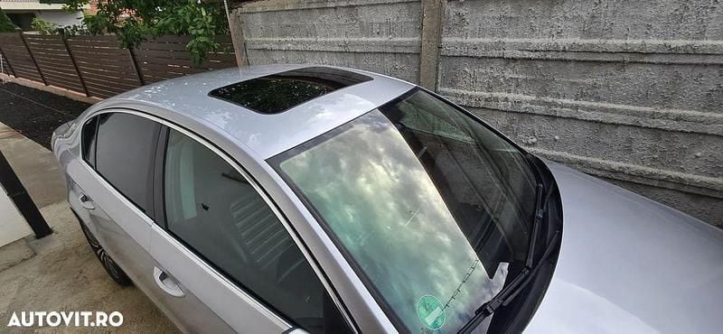 Second-hand VW Passat Comfortline 210 CP (154 kW) 2012 Culoareargint Berlinǎ