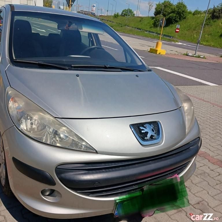 Gri Utilizat 2007 Peugeot 207 Hatchback | 2.500 EUR (Preț OK) - Imagine 1/4
