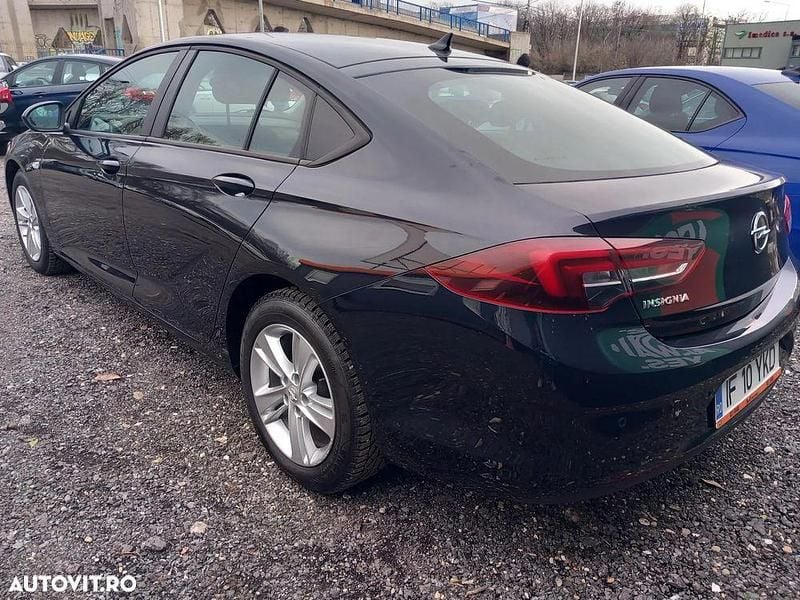 Second-hand Opel Insignia Edition 165 CP (121 kW) 2019 Culoarealbastru Berlinǎ