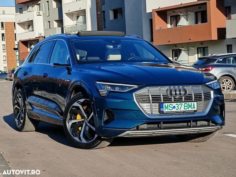 Culoarealbastru Second-hand 2021 Audi e-tron Advanced SUV | 39.930 EUR - Imagine 1/4