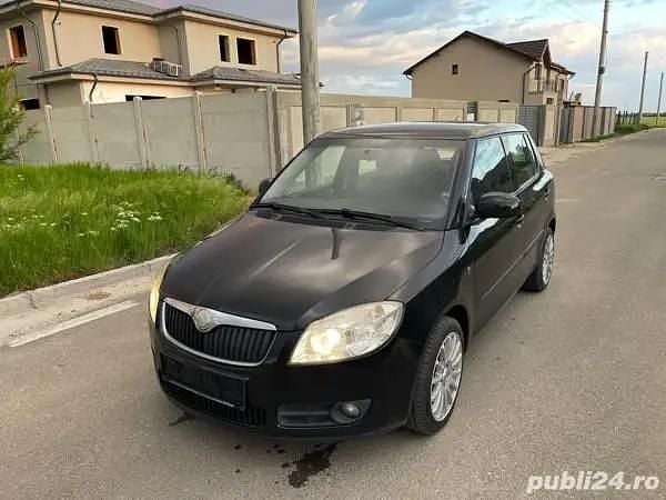 Utilizat 2008 Skoda Fabia Berlinǎ | 1.990 EUR (Preț bun) - Imagine 1/4