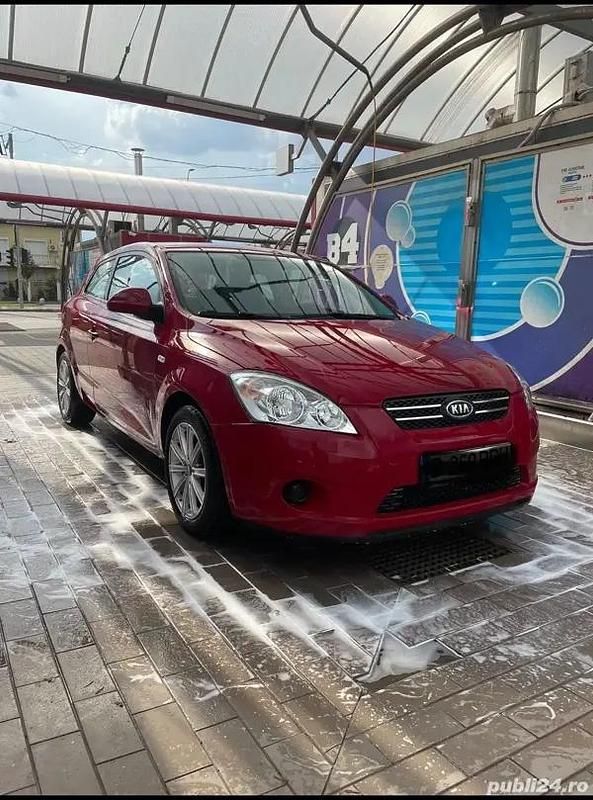 Utilizat 2008 Kia Ceed Hatchback | 2.500 EUR (Preț OK) - Imagine 1/4